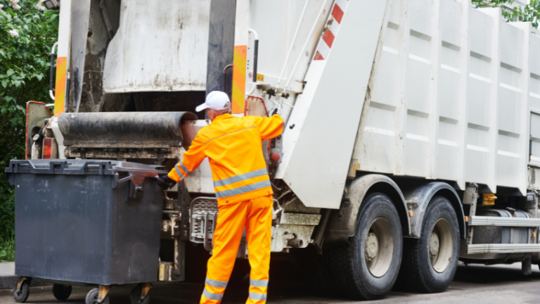 Entenda os quatro pilares do saneamento básico e como eles funcionam A EBS – Empresa Brasileira de Saneamento LTDA explica como abastecimento, esgoto, resíduos e drenagem formam a base da qualidade de vida.