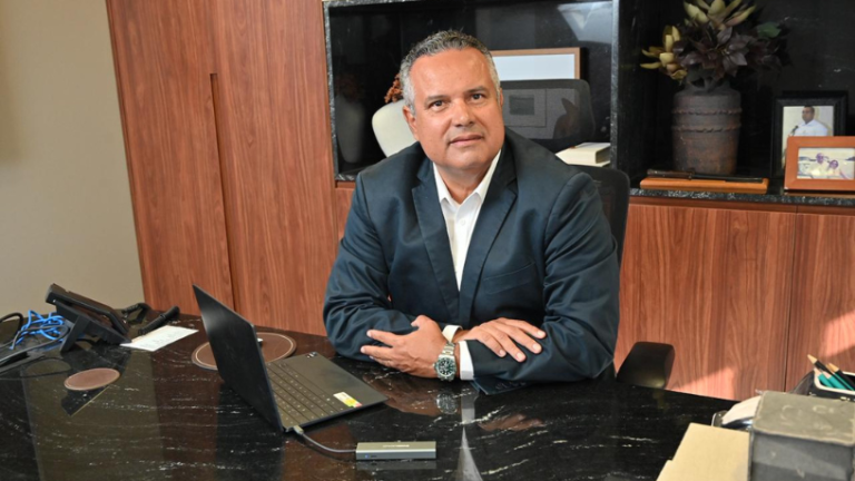 Engenharia e desenvolvimento sustentável caminham juntos quando crescimento econômico e responsabilidade ambiental se equilibram — como ressalta Elmar Juan Passos Varjão Bomfim.