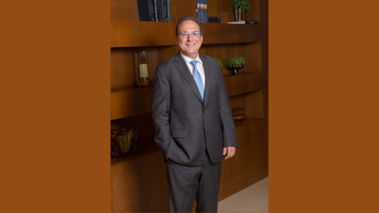 Rodrigo Gonçalves Pimentel analisa como conflitos entre sócios podem impactar a recuperação judicial e a continuidade da empresa.