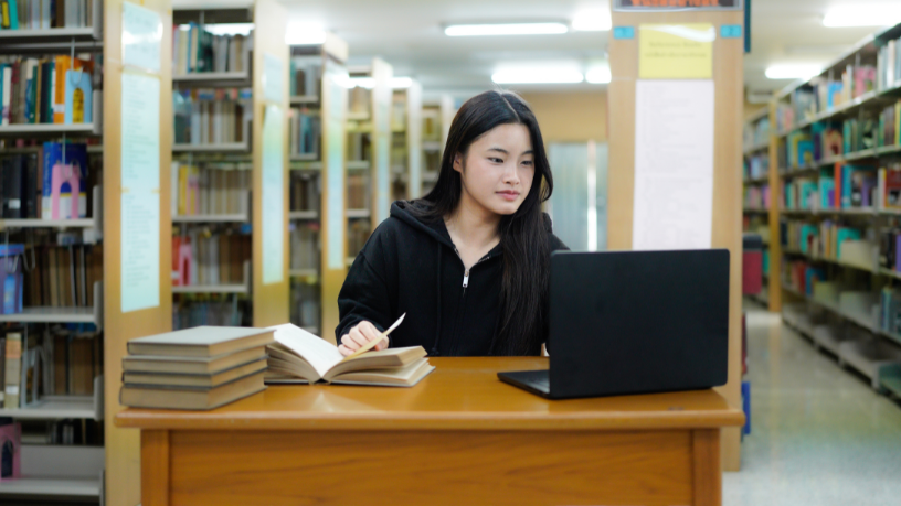 Sérgio Bento De Araújo analisa o impacto da inteligência artificial no aprendizado e no desenvolvimento de habilidades.