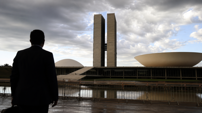 Alcolumbre freia novas pautas de impacto e dá fôlego ao governo; o que muda no cenário político e nas eleições de 2026